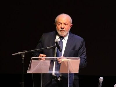 Lula: país poderia ser 4ª economia global, mas caiu em mundo obscuro Lula: país poderia ser 4ª economia global, mas caiu em mundo obscuro