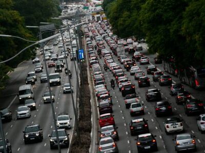 Montadoras anunciam descontos; carro mais barato sai por R$ 58,9 mil