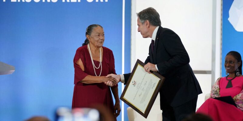 Brasileira recebe prêmio por luta contra trabalho análogo à escravidão