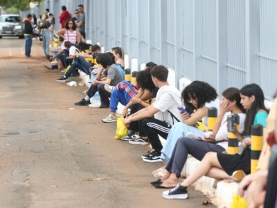 Ubes faz campanha para estimular inscrições de estudantes no Enem