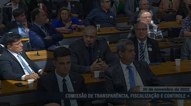 A curiosa que liga um deputado na CPMI a depoente de hoje