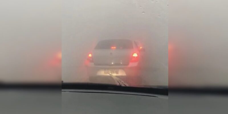 Vídeo: incêndio em aterro deixa Teresópolis (RJ) envolta em fumaça