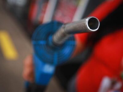 Petrobras reduz em R$ 0,13 o preço da gasolina para as distribuidoras