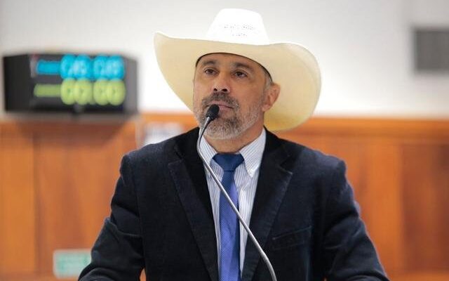 “Eu deveria estar preso”, diz deputado que ajudou bolsonaristas no QG