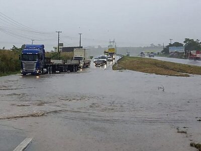 Pernambuco decreta emergência em 12 municípios por causa das chuvas