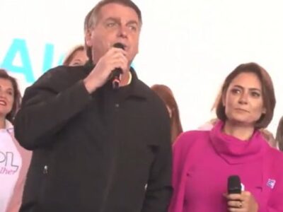 Michelle reclama de interrupção de Bolsonaro em evento do PL Mulher.