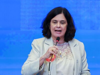 Governo vai pagar piso da enfermagem retroativo a maio