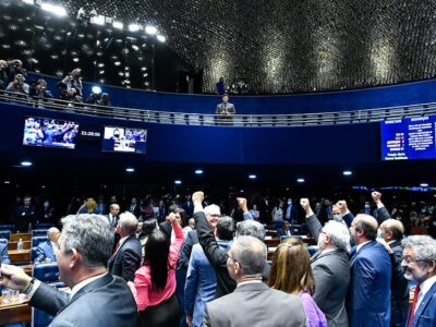 Câmara aprova PEC da reforma tributária Câmara aprova PEC da reforma tributária