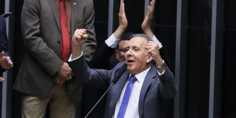 Câmara aprova PEC da reforma tributária