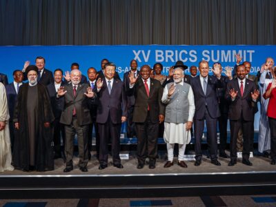 Em último dia de cúpula, Lula celebra ampliação do Brics Em último dia de cúpula, Lula celebra ampliação do Brics