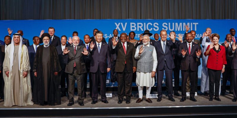 Em último dia de cúpula, Lula celebra ampliação do Brics
