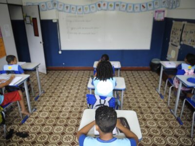 Professores apontam desafios da escola em tempo integral