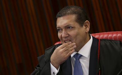 Nunes Marques é criticado por autorizar ausência de depoente em CPMI