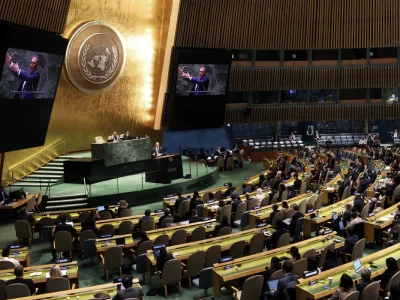 ONU aprova resolução que pede liberação de civis e trégua humanitária