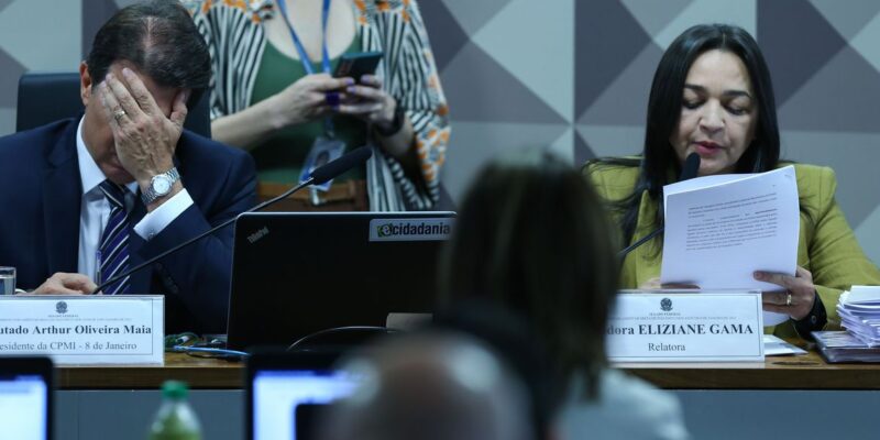 CPMI do 8 de janeiro pede indiciamento de Jair Bolsonaro