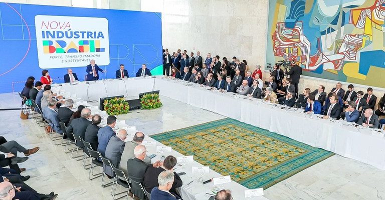 Plano Mais Produção tem R$ 250 bilhões do BNDES até 2026 para nova política industrial
