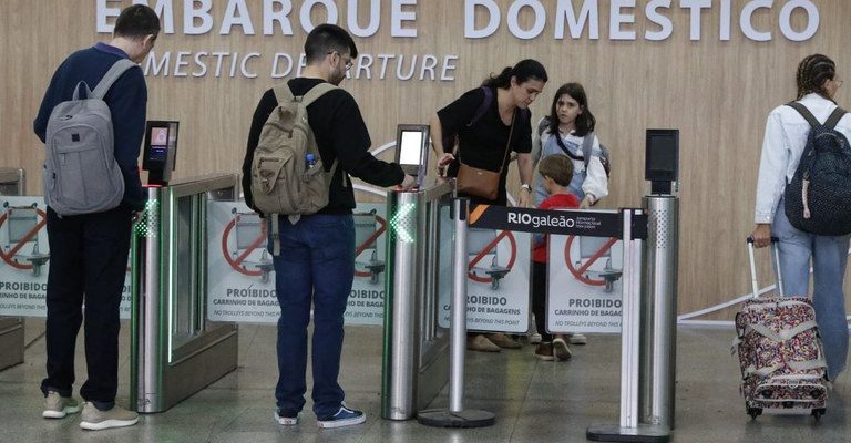 Governo vai criar fundo para financiar aviação e estuda reduzir o preço do querosene de aviões