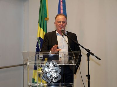 Governador testa positivo para Covid-19