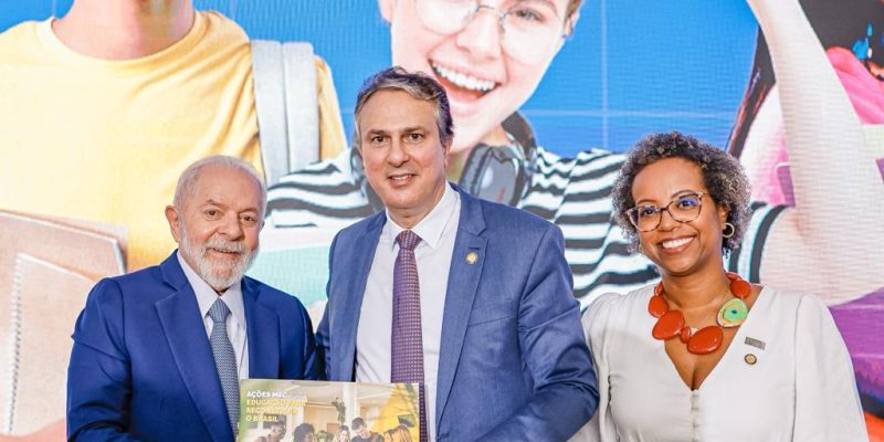 Ensino médio: Pé-de-Meia dará R$ 2 mil por ano a alunos de baixa renda