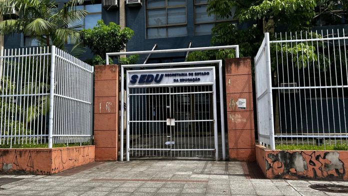 Secretaria de Educação anuncia concurso com mil vagas e salário a partir de R$ 2.700