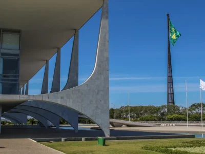 Lula sanciona orçamento e veta R$ 5,6 bilhões em emendas parlamentares