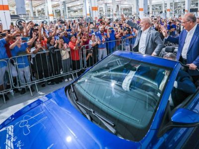 Setor automotivo investirá R$ 41 bilhões no Brasil, diz Lula