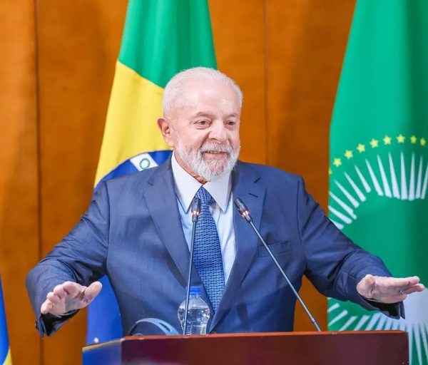 Na Etiópia, Lula exalta união entre Brasil e África durante coletiva de imprensa