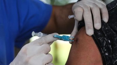 Campanha de vacinação contra a gripe começa oficialmente nesta segunda (25)