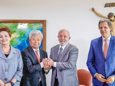 Lula discute projetos do PAC e transição energética com presidente do Banco Asiático de Investimento em Infraestrutura