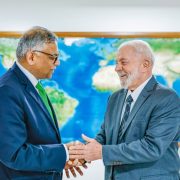 Presidente Lula recebe executivo do grupo indiano Tata Sons
