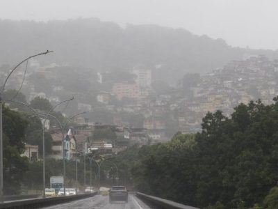 Por determinação de Lula, Defesa Civil Nacional fica à disposição da região Sudeste em função das fortes chuvas