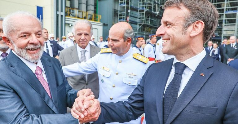 Lula recebe Macron em Brasília no último dia da visita do líder francês ao Brasil