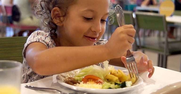 No primeiro ano de governo, 24,4 milhões deixam de passar fome