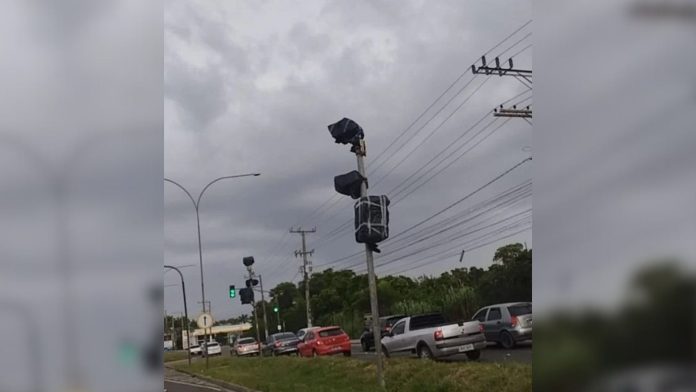 Radares são cobertos por sacolas e rodovias ficam sem fiscalização no ES; entenda o motivo