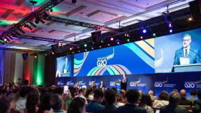 Brasil lidera diálogos sobre integridade da informação e regulação de plataformas