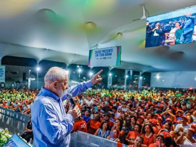 É esse país que nós vamos construir”, diz Lula durante inauguração de novo prédio de universidade federal e de hospital na Bahia