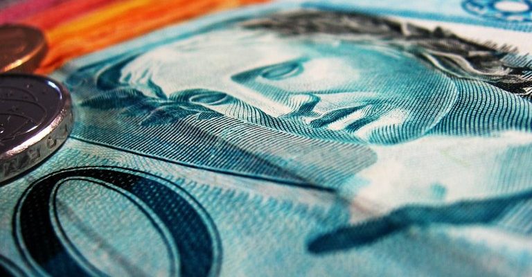 PIB cresce 0,8% no primeiro trimestre e 2,5% na projeção anual