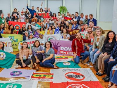 Presidente se reúne com representantes de 70 organizações de movimento sociais