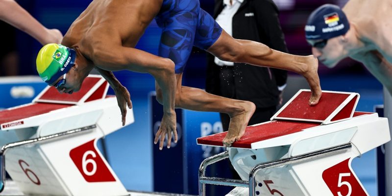 Finais simbólicas nos 400m livre da natação são destaque no dia dos brasileiros na França. Confira o resumo