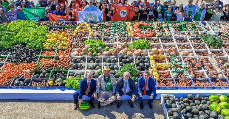 Para Lula, Plano Safra da agricultura familiar é decisivo no controle da inflação de alimentos