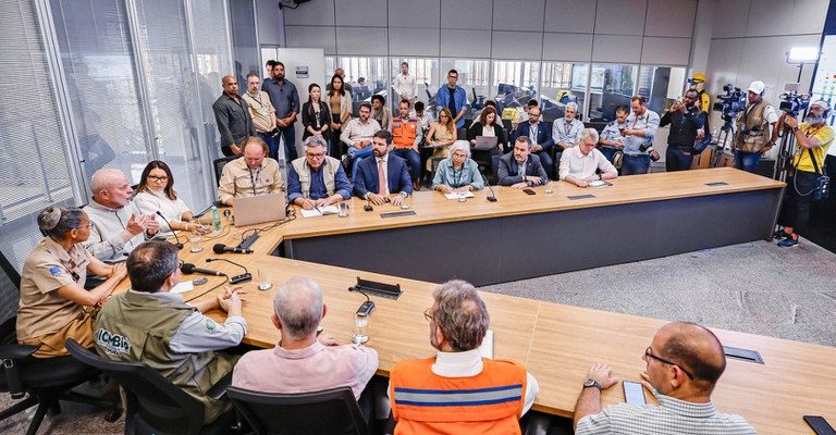 Presidente Lula monitora incêndios no país e garante apoio aos estados