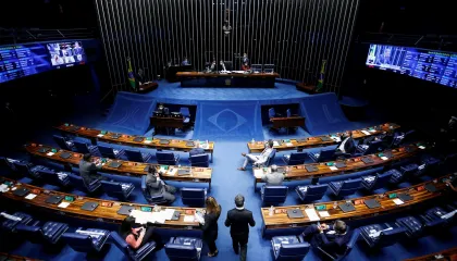 Projeto de Inclusão Feminina nos Currículos Avança no Senado