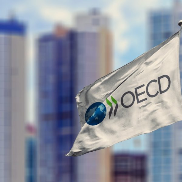 A economia global deve manter estabilidade no crescimento de 3,2% este ano, afirma OCDE.