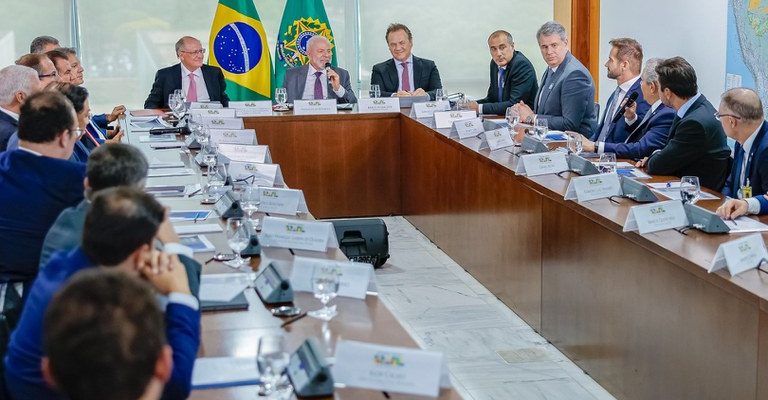 Em reunião com Lula, setor automotivo destaca aumento de vendas e volta do Salão do Automóvel
