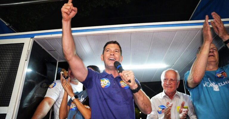 ELEIÇÕES 2024“Vou governar para todos”, diz Arnaldinho após reeleição