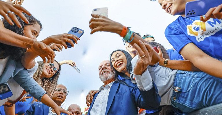 Lula: “Criamos o Pé-de-Meia para que nenhum jovem desista da educação”
