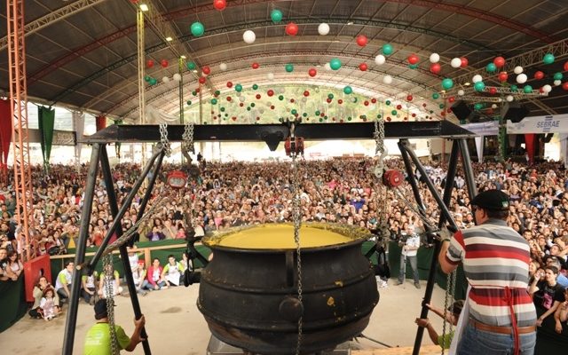 A Magnífica Festa da Polenta em Venda Nova do Imigrante: Tradição, Cultura e Gastronomia em 2024