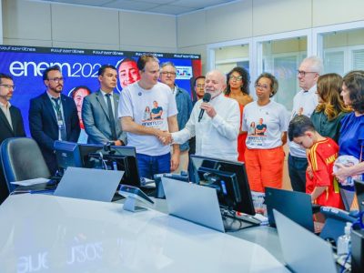 “Educação é símbolo de independência”, afirma Lula em visita à Sala de Situação do Enem 2024