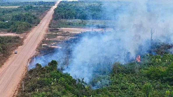 ‘Se BR-319 for asfaltada, vai vir mais gente de fora’: o que pensa quem vive à beira da rodovia na Amazônia sobre a polêmica obra