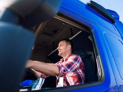 A Importância do Seguro de Caminhões para Empresas de Transporte